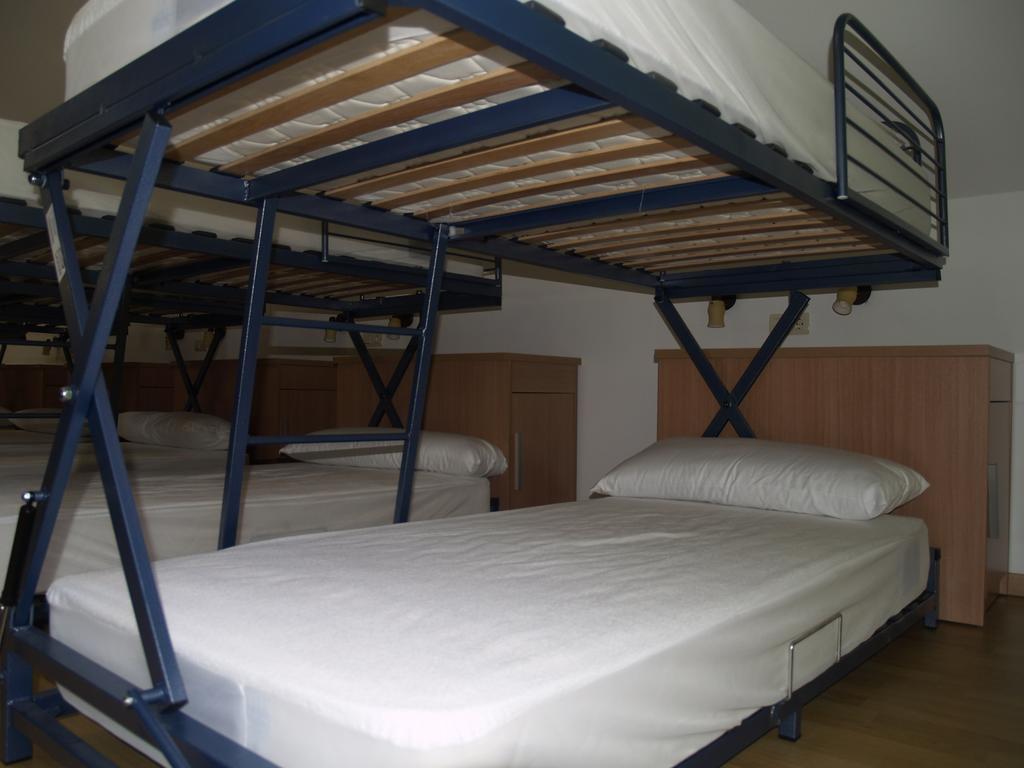 Albergue De Yebra Yebra de Basa ห้อง รูปภาพ
